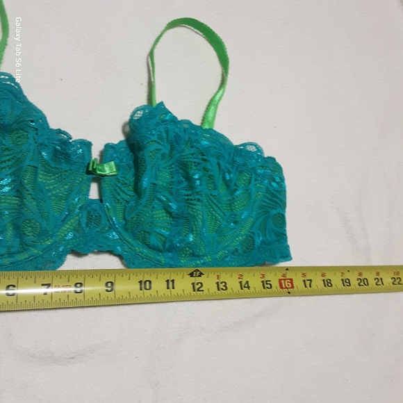 Adore Me 40D. Vibrant Green Lace Bra - Picture 8 of 8